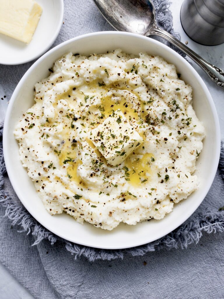 Keto mashed cauliflower that's rich, creamy, and ready in 20 minutes!